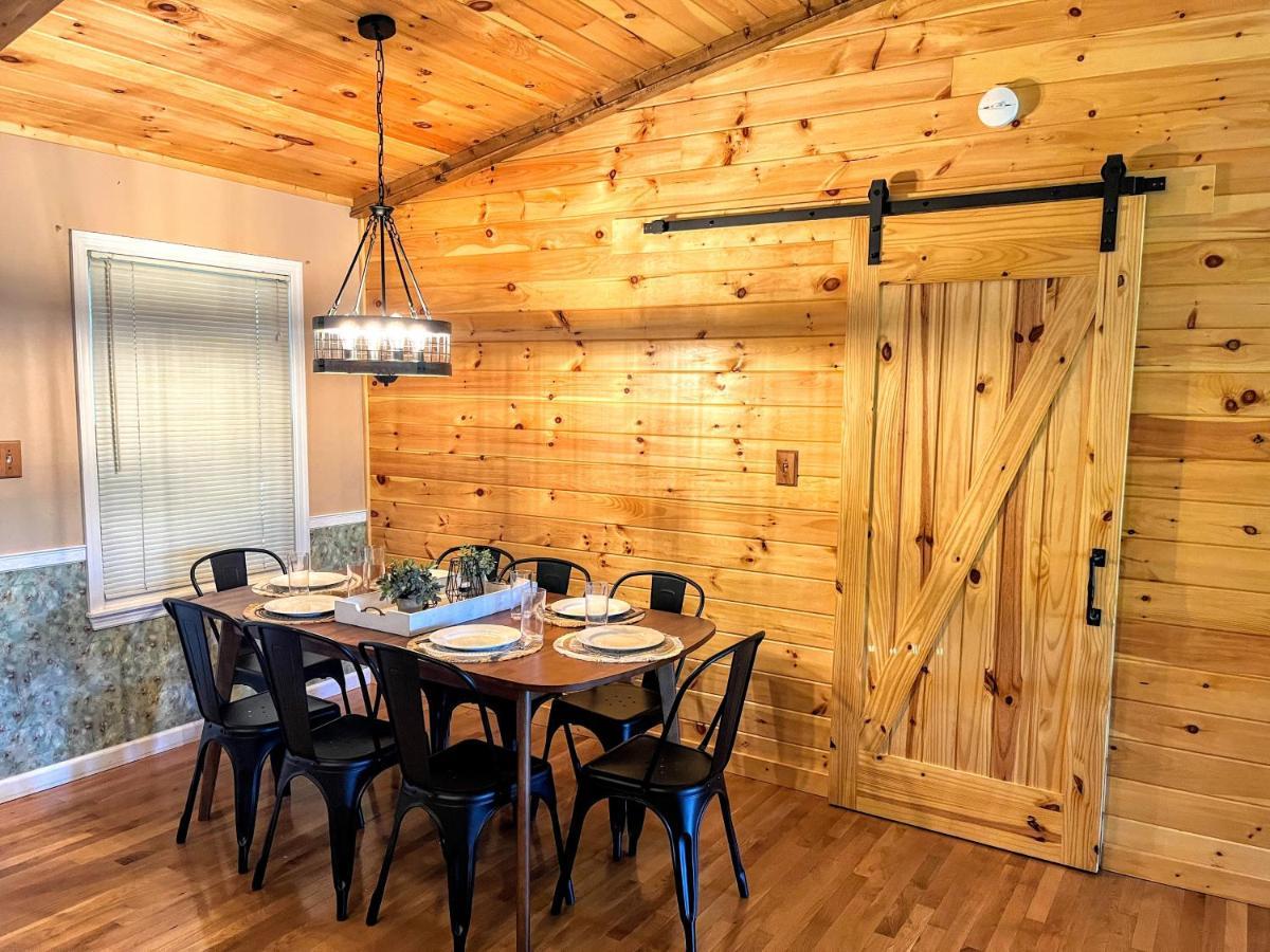 Ole Smoky Bnb - Game Room, Hot Tub, Mtn Views! Pigeon Forge Dış mekan fotoğraf