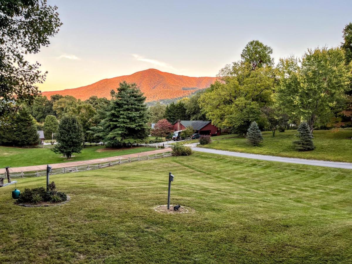 Ole Smoky Bnb - Game Room, Hot Tub, Mtn Views! Pigeon Forge Dış mekan fotoğraf