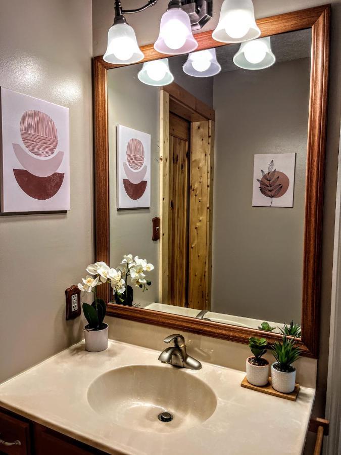 Ole Smoky Bnb - Game Room, Hot Tub, Mtn Views! Pigeon Forge Dış mekan fotoğraf