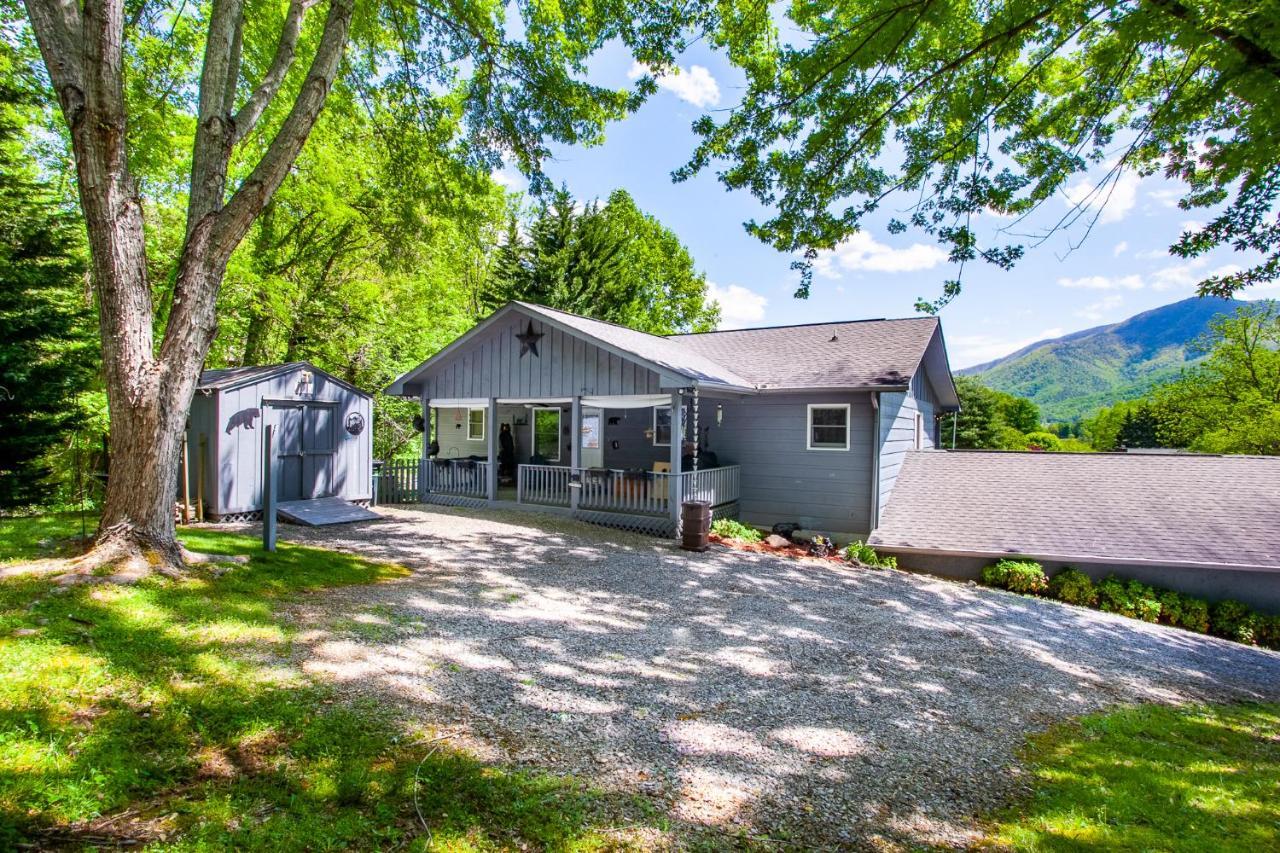 Ole Smoky Bnb - Game Room, Hot Tub, Mtn Views! Pigeon Forge Dış mekan fotoğraf