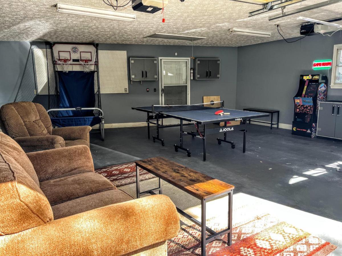 Ole Smoky Bnb - Game Room, Hot Tub, Mtn Views! Pigeon Forge Dış mekan fotoğraf