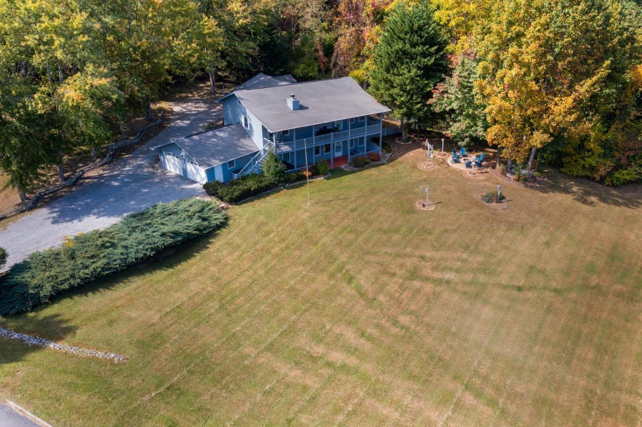 Ole Smoky Bnb - Game Room, Hot Tub, Mtn Views! Pigeon Forge Dış mekan fotoğraf